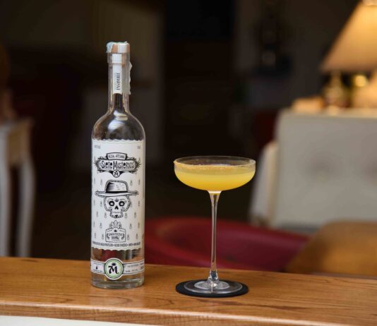 Il twist sul Margarita nel drink MA.LAWA di Leandro Serra con mezcal Los Siete Misterios