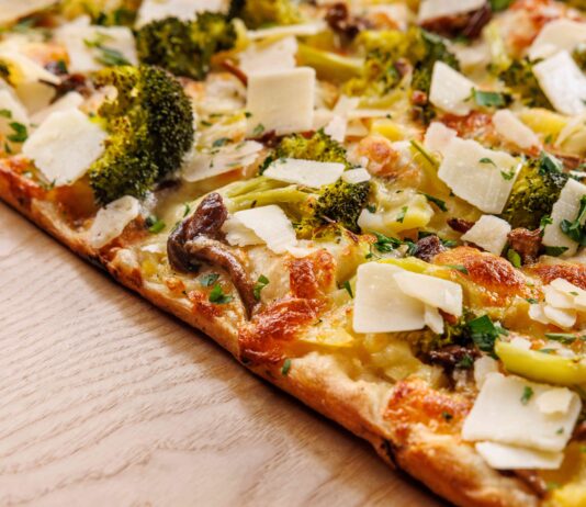 Alice Pizza lancia la nuova pizza stagionalenata dalla partnership con Parmareggio e il Consorzio del Parmigiano Reggiano