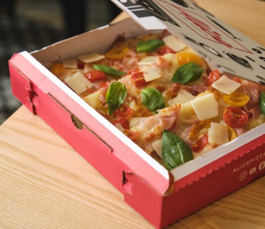 Alice Pizza, il Consorzio del Parmigiano Reggiano e Parmareggio creano “L’Estiva”, la pizza dell’estate 2023