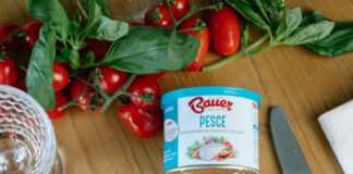 Gazpacho di pomodori con gamberi stufati e Granulare Pesce Bauer