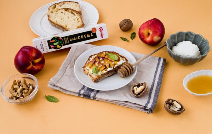 Bauer-bruschetta-con-ricotta-e-pesche-grigliate_cover