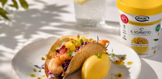 Il sorbetto incontra i sapori del Messico: il taco di gamberi croccanti al mango & passion è la ricetta tropicale dell’estate 2026