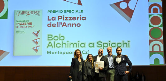Gambero Rosso Pizzerie 2027: Bob Alchimia a Spicchi trionfa dalla Calabria, tutti i Tre Spicchi